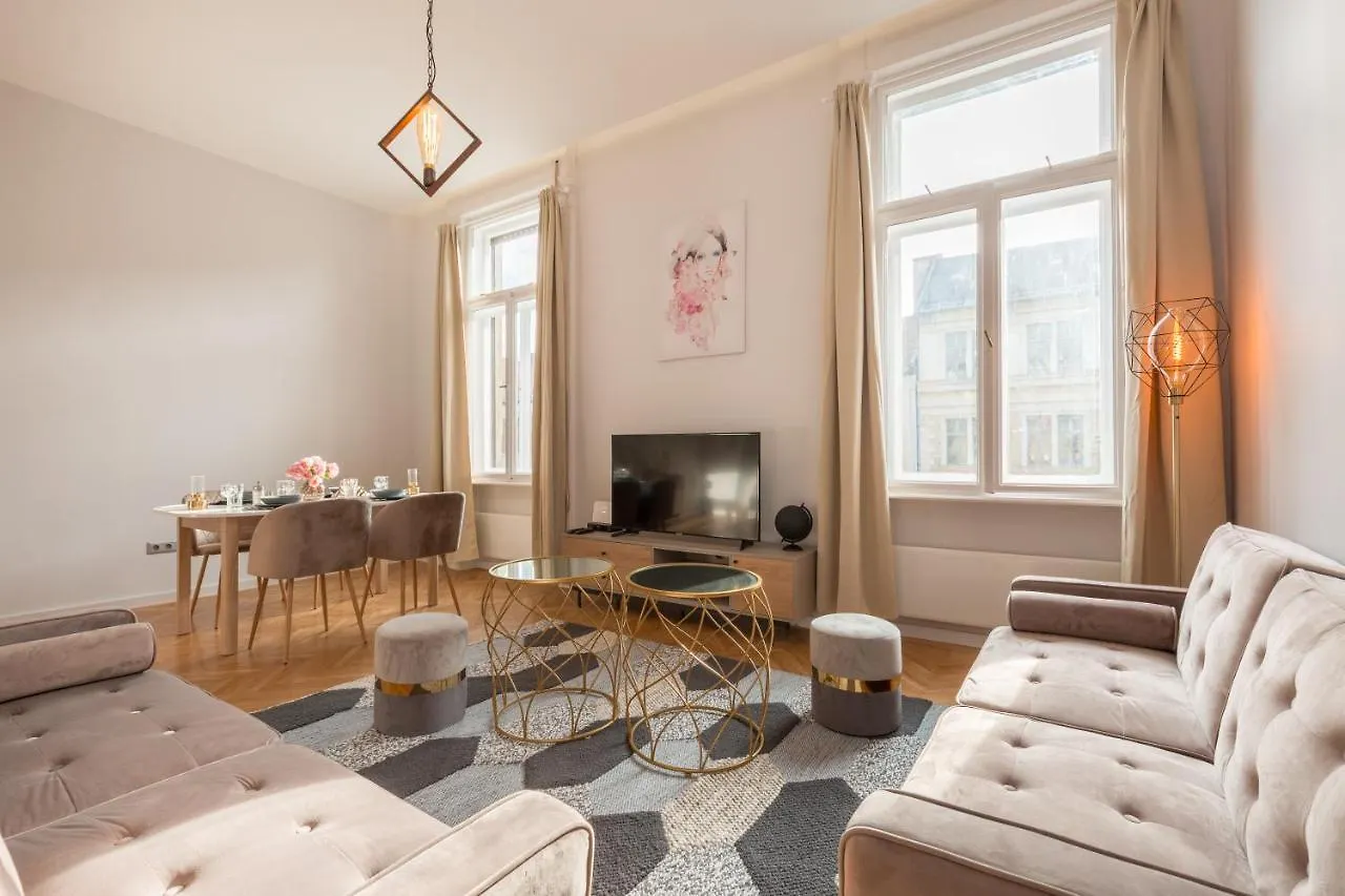 Space And Elegance In The Heart Of Budapeszt 0*,  Węgry